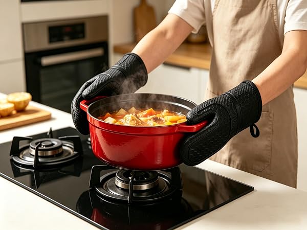 Daily cooking helper! Heat-resistant mitts for safe hot pot handling with easy grip