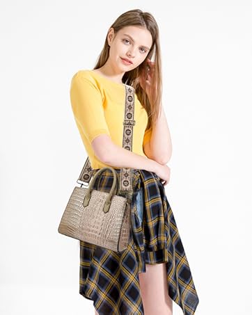 small crossbody bags