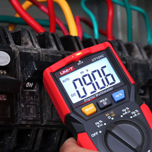 UNI T Digital Multimeter