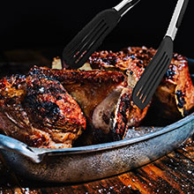 Call your friends, take our cooking tongs and have an outdoor barbecue!