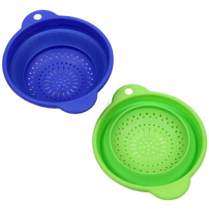 Collapsible Colander in blue and green