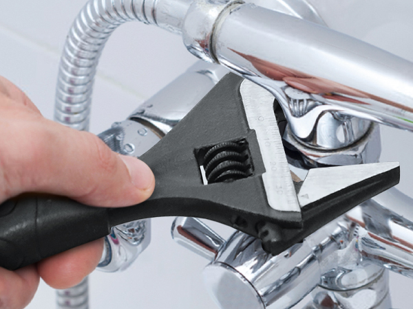 adjustable wrench
