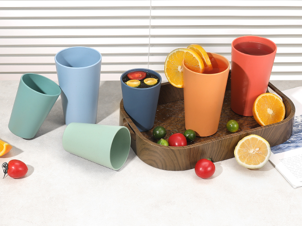 plastic tumbler cups