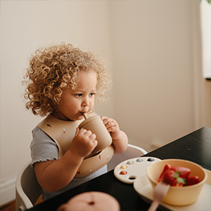 mushie Silicone Training Cup and Straws baby toddler feeding bottle cup