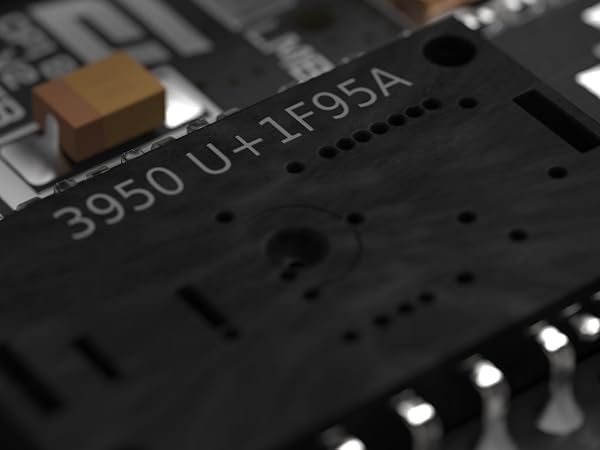 30K CPI, 20,500 FPS, 50G acceleration—locked in for ultra-accurate, pro-level tracking.