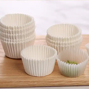 white cupcake liners