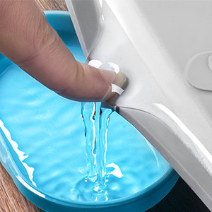 press the lips of mat to release the water