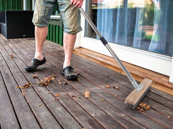 deck brushes for scrubbing heavy