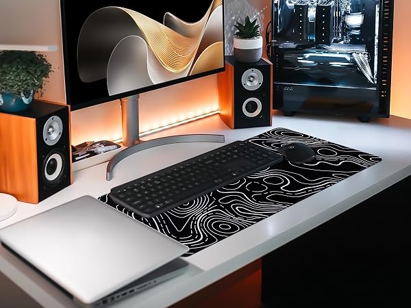 black mouse pad