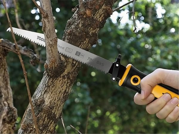 7-inch wood cutting saw blade for fast, clean cuts.