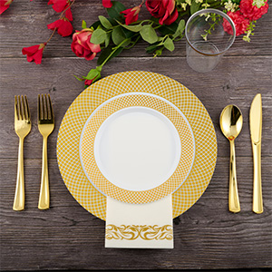 plastic plates set