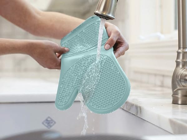 Waterpoof oven mitts, oven mitts and pot holders set, trivets