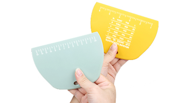 dough scraper