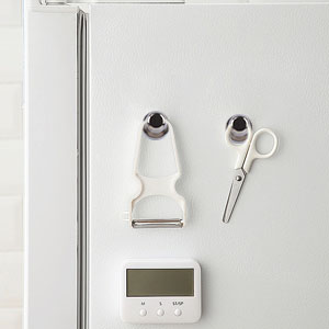 push pins magents