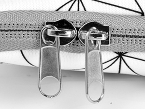 ZIPPER ACCESSORY