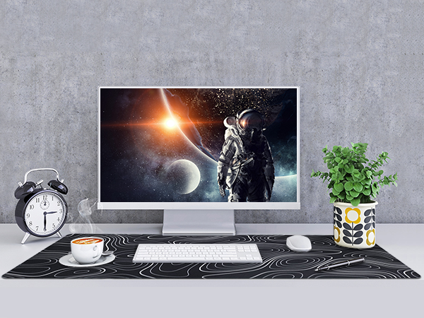 black mouse pad