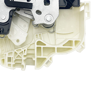 High-strength metal material