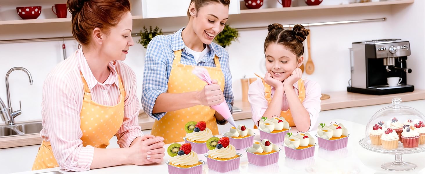 Mini Cake Pans with Lids