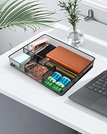 https://m.media-amazon.com/images/S/aplus-media-library-service-media/687321d6-3c9b-422d-a5f3-efb85ac3e795.__CR0,0,362,453_PT0_SX362_V1___.jpg