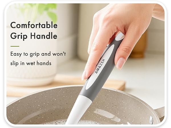 dish scrubber with handle