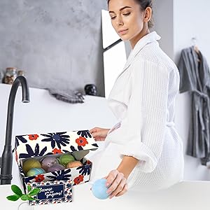 Aromatherapy gifts for women