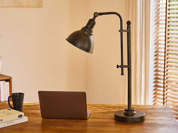 desk lamp