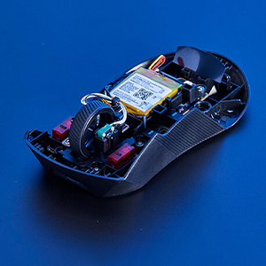 Image of an opened up gladius III wireless aimpoint with micro switches