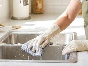 Sink cleaning