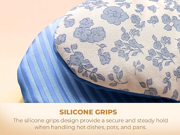 chiccrest Mini Oven Mitts Set