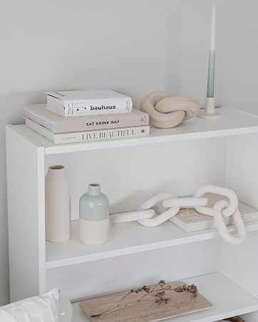 Peakoly wood knot and wood chain link on bookshelf
