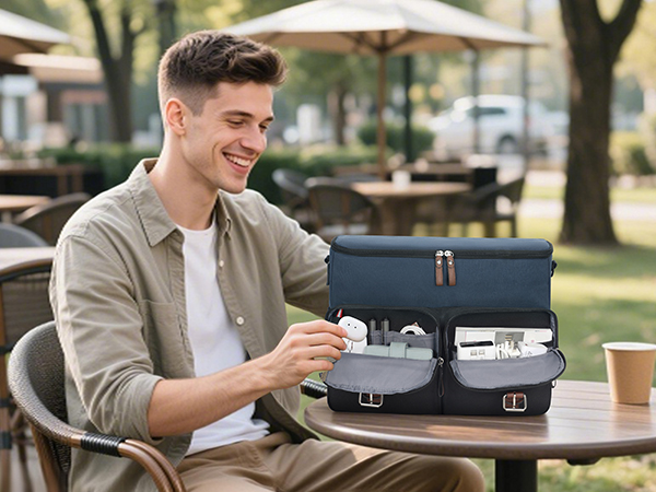 shoulder bag