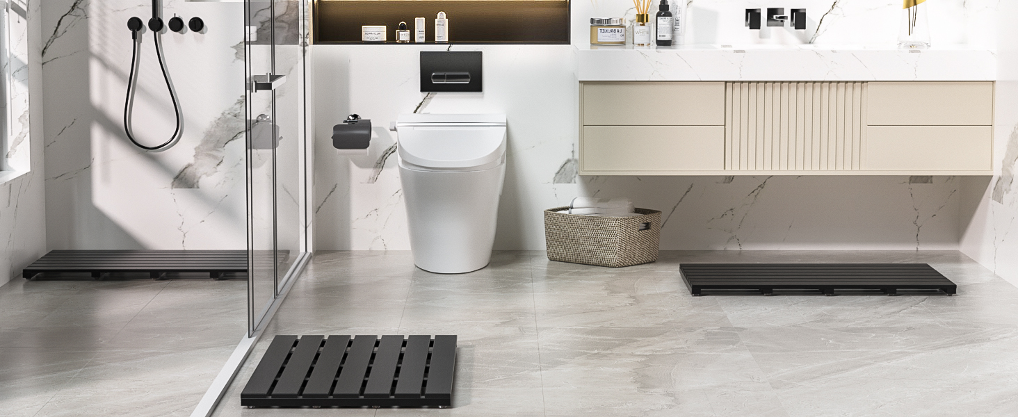 black bath mat
