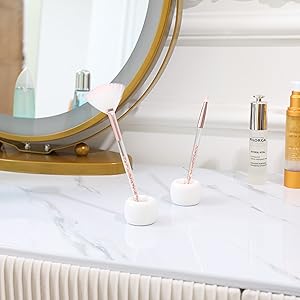 toothbrush holder with cover