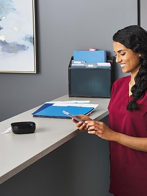 Nurse using bluetooth label maker