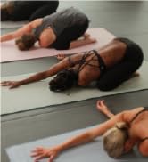 S&T INC. Aura Microfiber Yoga Mat Towel with Grip, 24" x 72", Grey | Silicone Grip Backing, Soft ...