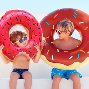 doughnut pool float