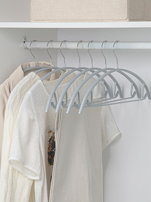 closet coat hangers
