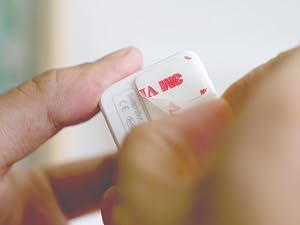 Easy setup with 3M adhesive