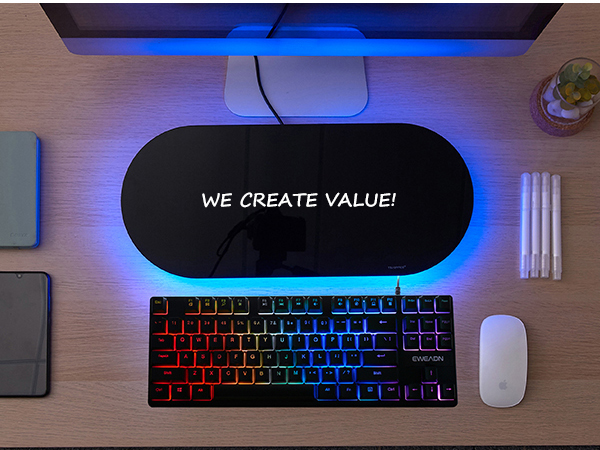desk decorations