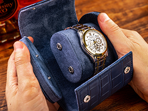 Strong and durable metal snap