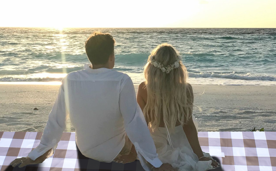 couples grass blanket rug rugs sand free beach blanket
