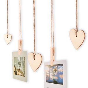 photo display with clips