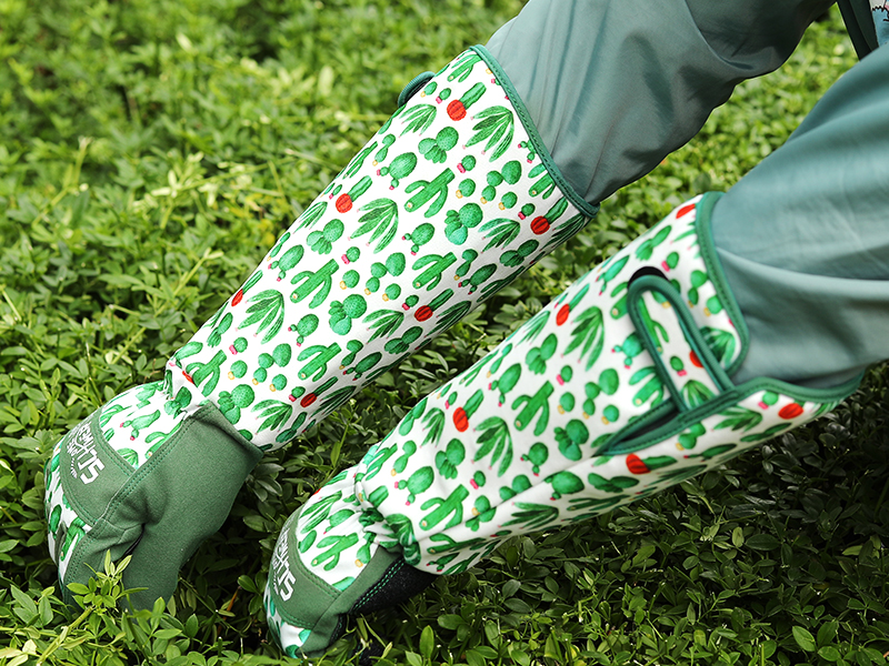 garden gloves