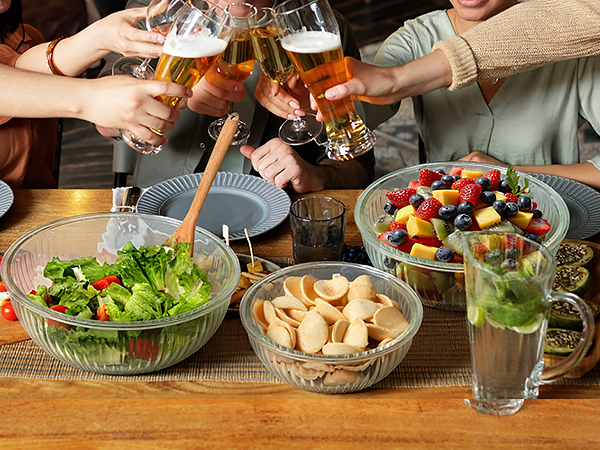 salad mixing bowl