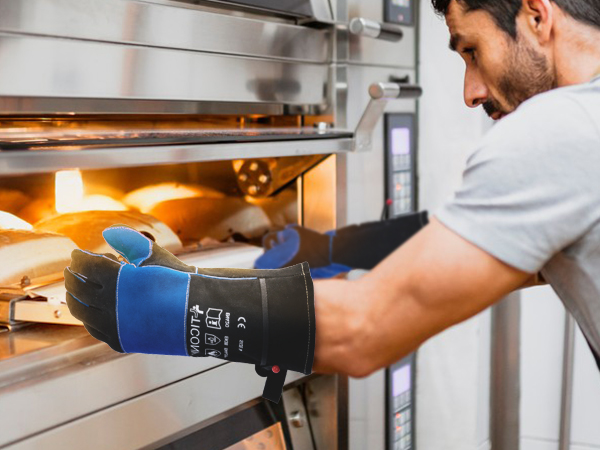 WELDING GLOVES