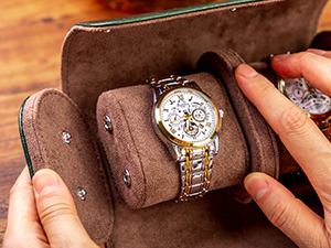 Strong and durable metal snap