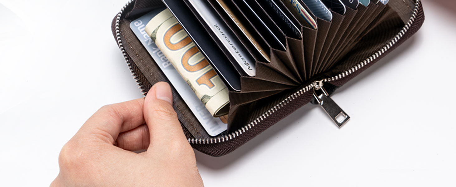 Mayski Credit Card Holder