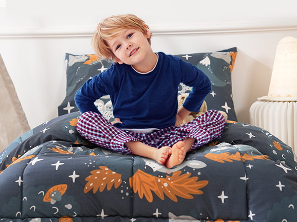 4 Piece Navy Blue Owl Toddler Bedding Set