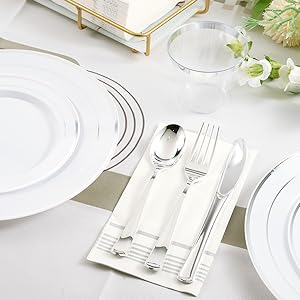 dinner napkins