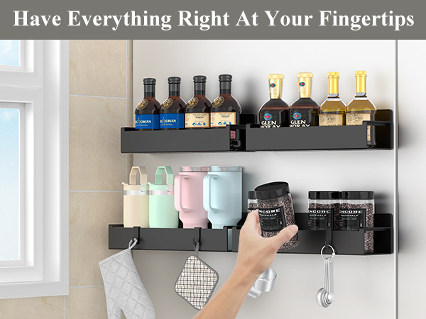 Magnetic spice rack for refrigerator
